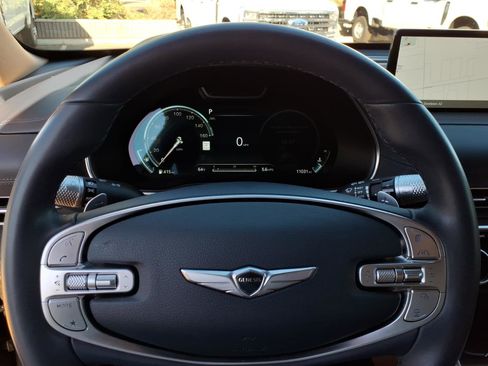 Used 2024 Genesis GV80 2.5T w/ Prestige Package image 21