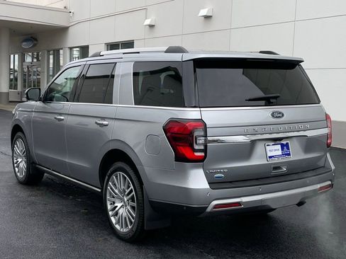 Used 2022 Ford Expedition Limited image 4
