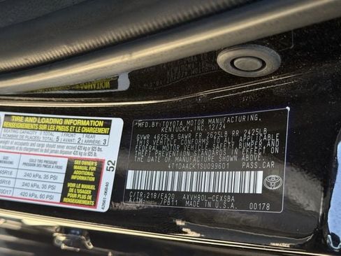 Used 2025 Toyota Camry SE FWD image 35