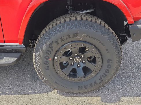 New 2025 Ford Bronco Stroppe Edition image 7