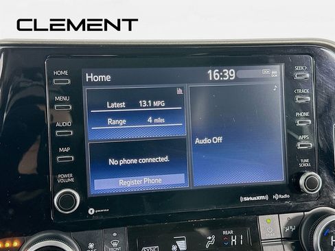 Used 2022 Toyota Highlander XLE image 19