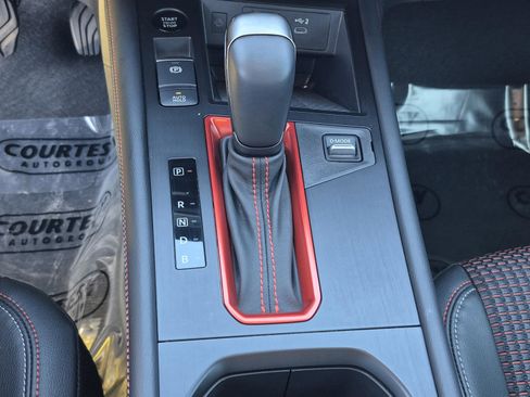 Certified 2025 Nissan Kicks SR FWD image 28
