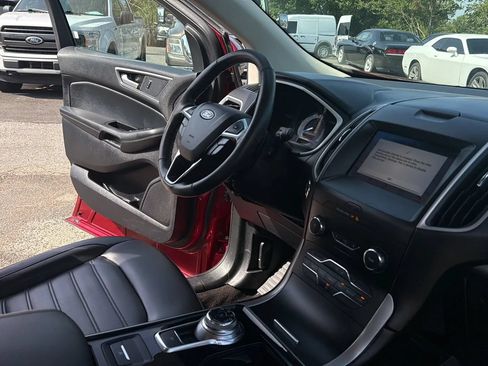 Used 2019 Ford Edge SEL w/ Equipment Group 201A AWD/4WD image 8