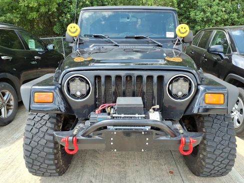 Used 2006 Jeep Wrangler Unlimited Rubicon AWD/4WD image 3