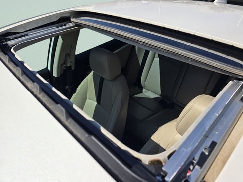 Used 2018 Honda Civic EX-L image 4