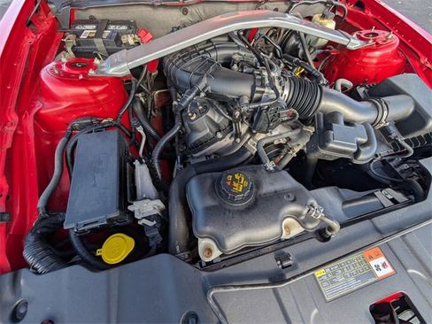 Used 2014 Ford Mustang V6 image 16