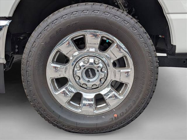 New 2025 Ford F250 4x4 Crew Cab Super Duty image 9