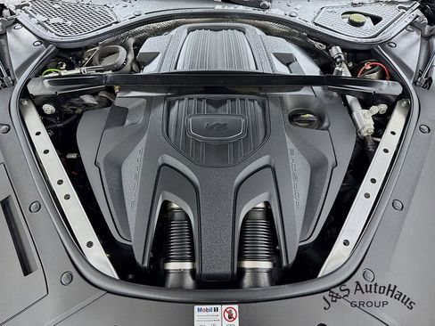 Used 2022 Porsche Panamera Platinum Edition image 37