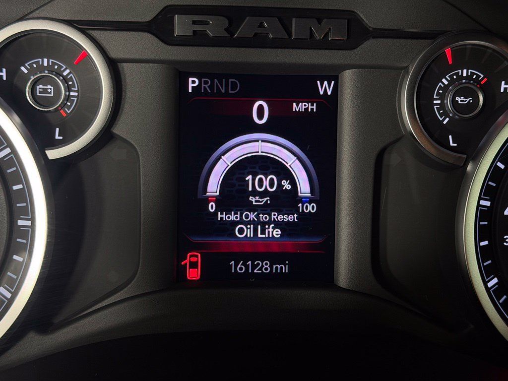 Used 2025 RAM 2500 Big Horn AWD/4WD image 17