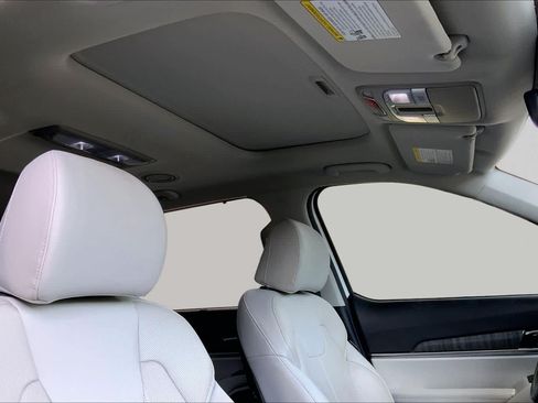 Used 2023 Kia Telluride EX w/ EX Captain's Chair Package FWD image 14