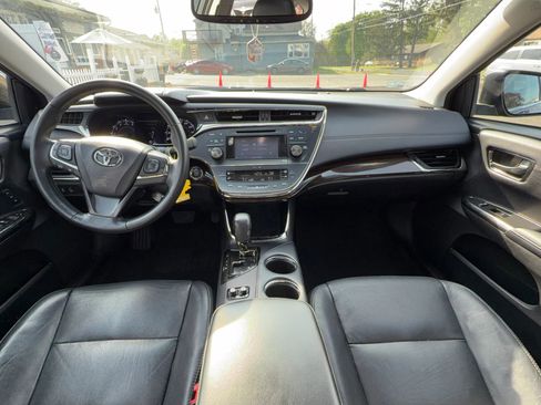 Used 2013 Toyota Avalon XLE Touring FWD image 17