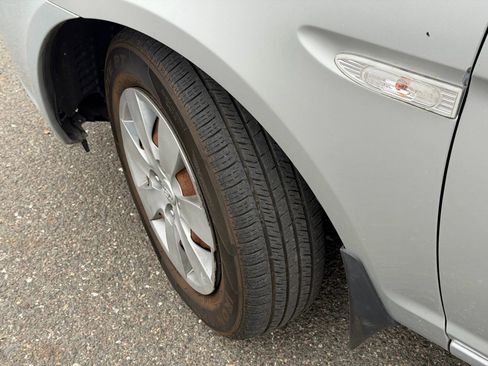 Used 2008 Hyundai Accent GS image 9