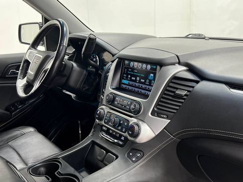 Used 2019 GMC Yukon XL SLT w/ Graphite Performance Edition AWD/4WD image 23