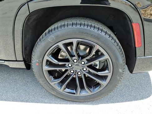 New 2026 Jeep Grand Wagoneer Summit AWD/4WD image 9