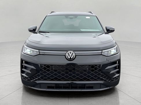 New 2026 Volkswagen Tiguan SE R-Line AWD/4WD image 2