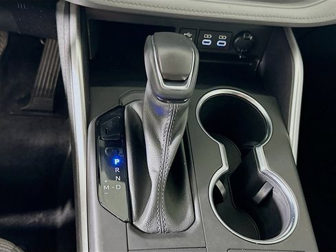 Used 2023 Toyota Highlander LE image 24