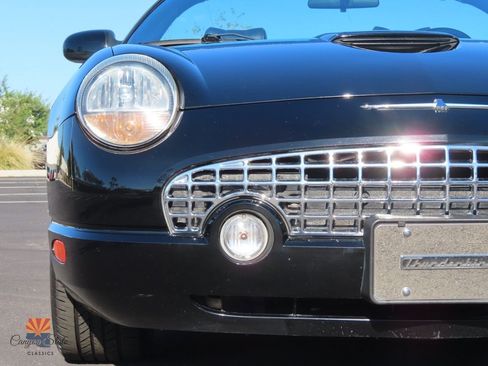 Used 2004 Ford Thunderbird image 39