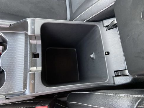 Used 2024 Jeep Grand Cherokee Altitude image 44