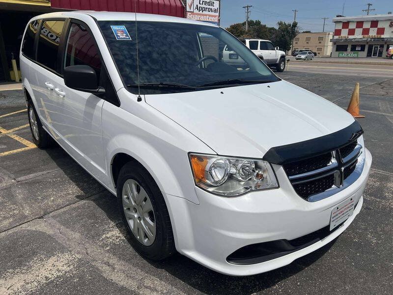 Used 2018 Dodge Grand Caravan SE FWD image 9