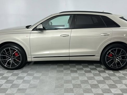 Used 2023 Audi Q8 Prestige AWD/4WD image 2