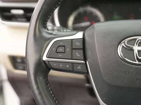 Used 2022 Toyota Highlander Platinum image 23