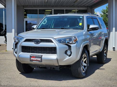 Used 2019 Toyota 4Runner TRD Off-Road Premium AWD/4WD image 4