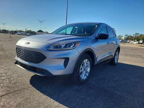 Used 2022 Ford Escape SE w/ Convenience Package image 2