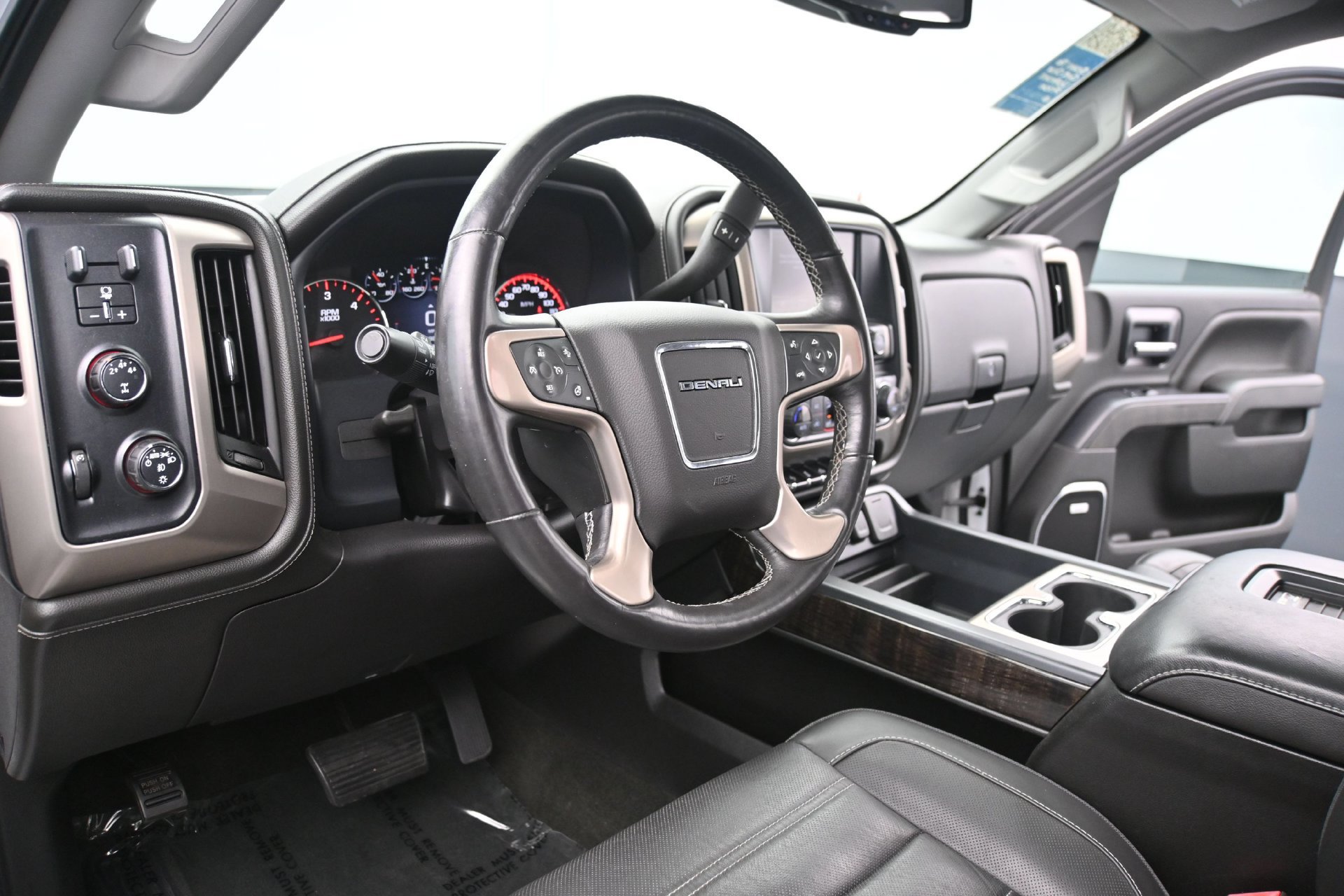 Used 2016 GMC Sierra 2500 Denali w/ Driver Alert Package AWD/4WD image 22