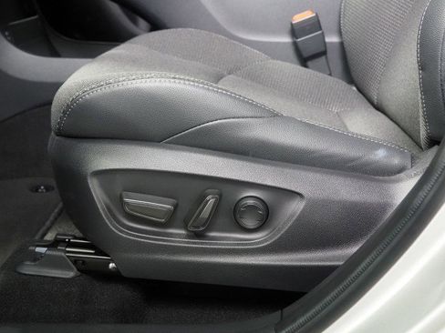 Used 2025 Toyota bZ4X XLE w/ Weather Package image 46