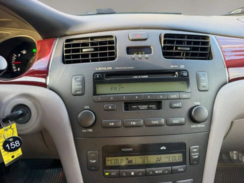 Used 2003 Lexus ES 330 w/ Premium Pkg FWD image 25