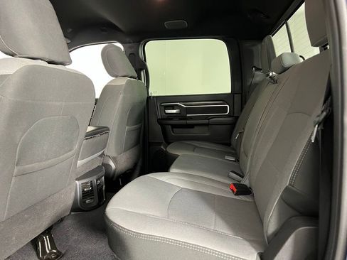 Used 2024 RAM 2500 Big Horn w/ Level 2 Equipment Group image 28