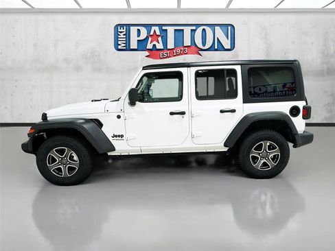 Used 2022 Jeep Wrangler Unlimited Sport image 4