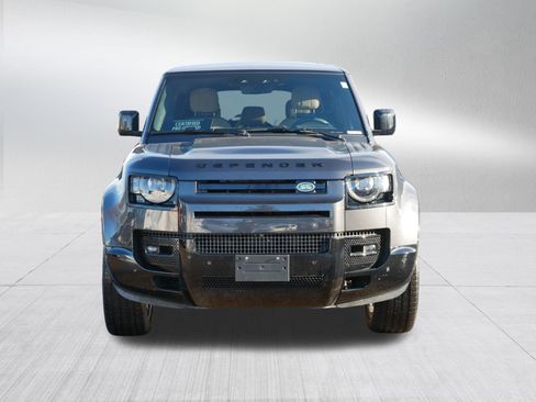 Used 2025 Land Rover Defender 110 V8 image 2