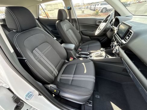 New 2026 Hyundai Venue SEL FWD image 25