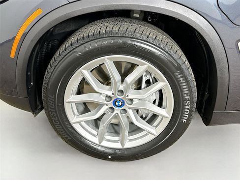 Certified 2022 BMW X5 xDrive45e w/ Executive Package image 32