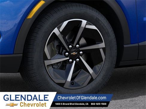 New 2026 Chevrolet Equinox EV LT image 9