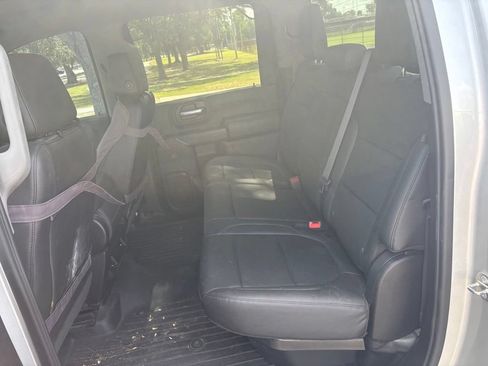 Used 2020 GMC Sierra 2500 4x4 Crew Cab w/ Gooseneck/5TH Wheel Package image 10
