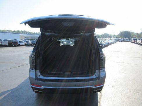 Certified 2025 Chevrolet Tahoe High Country AWD/4WD image 8