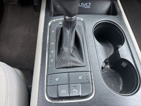 Used 2016 Kia Sedona LX w/ LX Convenience Package image 20