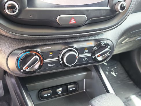 Certified 2025 Kia Soul LX FWD image 24