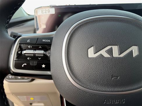 New 2026 Kia Carnival EX image 25