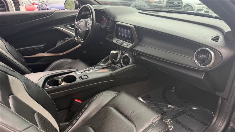 Used 2020 Chevrolet Camaro SS RWD image 7