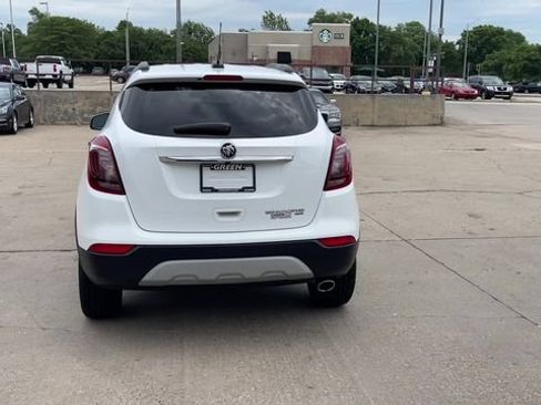 Used 2022 Buick Encore Preferred AWD/4WD image 7