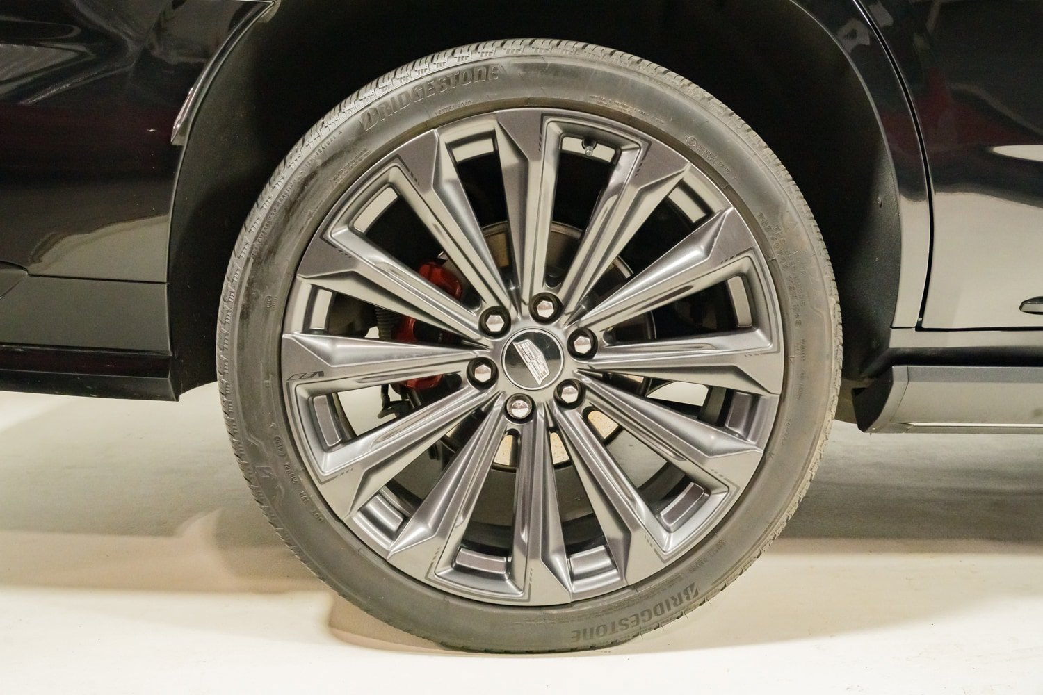 Used 2025 Cadillac Escalade V AWD/4WD image 15