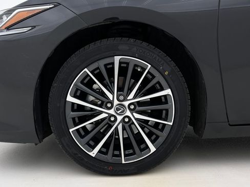 Certified 2023 Lexus ES 300h w/ Premium Package image 30