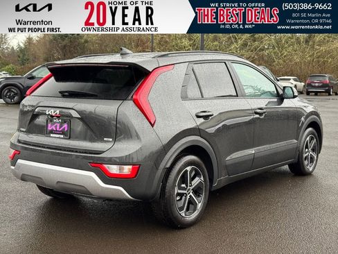 New 2025 Kia Niro EX image 8