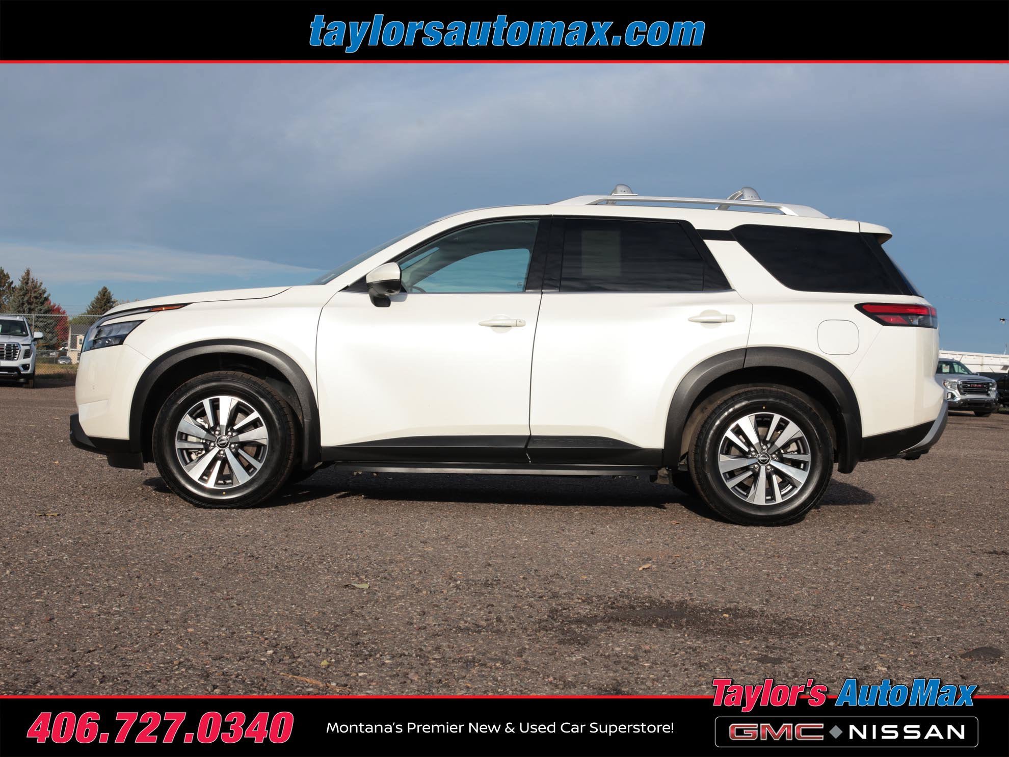 Used 2023 Nissan Pathfinder SL w/ Black Appearance Package AWD/4WD image 50