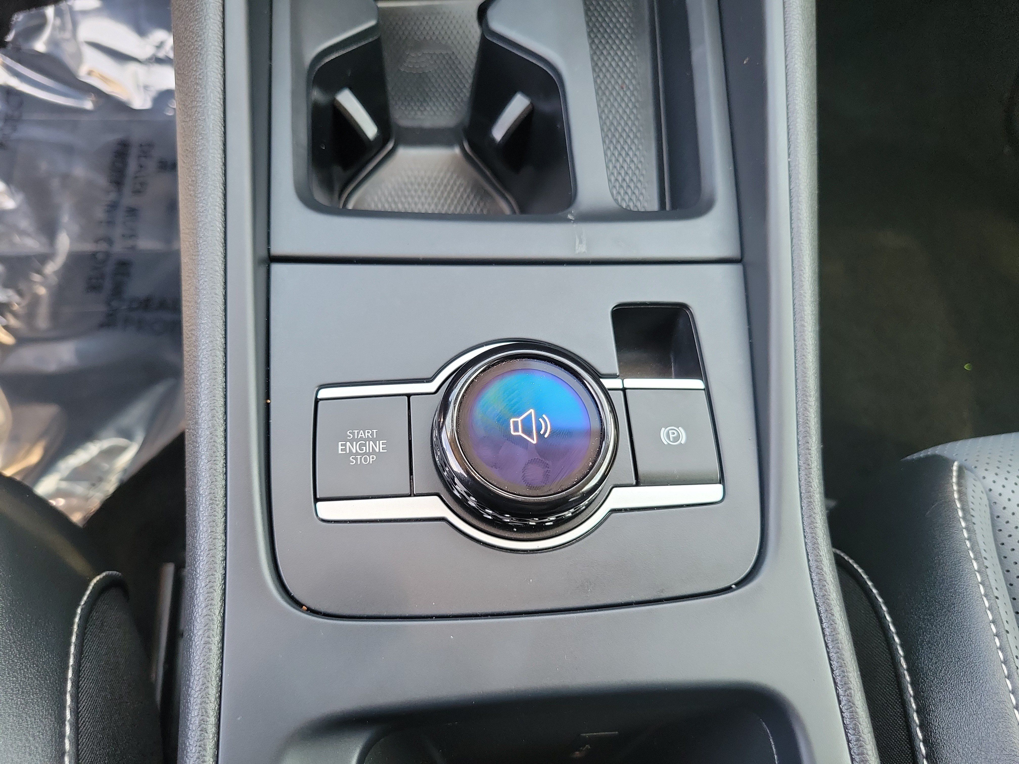 Used 2025 Volkswagen Tiguan SE FWD image 24