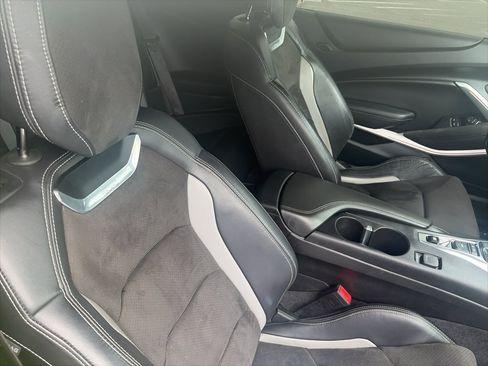 Used 2021 Chevrolet Camaro LT w/ RS Package RWD image 19