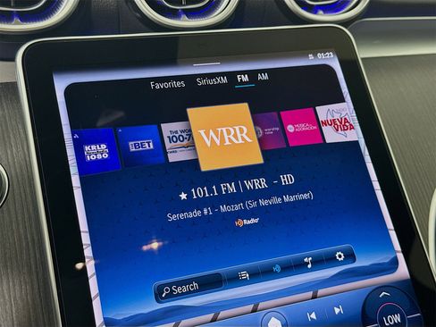 Used 2025 Mercedes-Benz C 300 4MATIC Sedan image 16